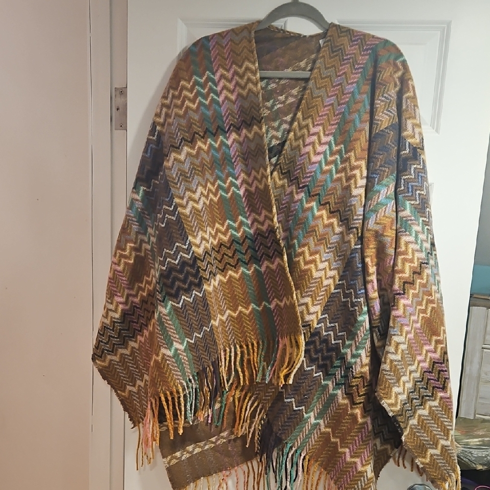 Mia & Tess Chevron Patterned Shawl Cape